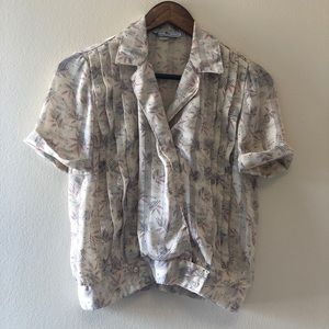 Vintage 80’s short sleeve button up blouse